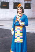 Tibetan women wearing "Bangdian"